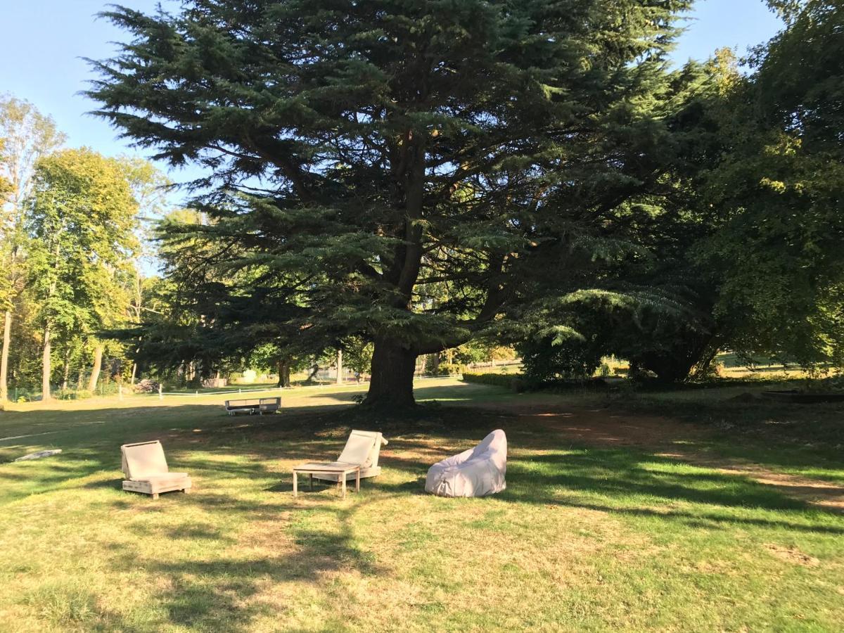 Bed and Breakfast Domaine Du Plessis Le Plessis-Luzarches Екстер'єр фото